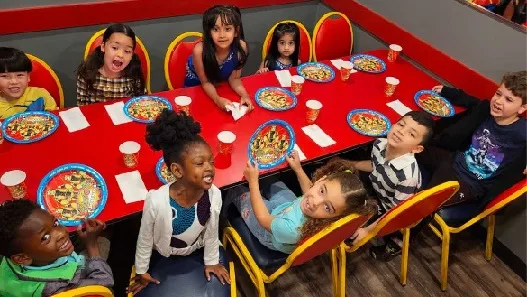 How to Plan Unforgettable Birthday Parties and Group Events with Pizza in Fremont