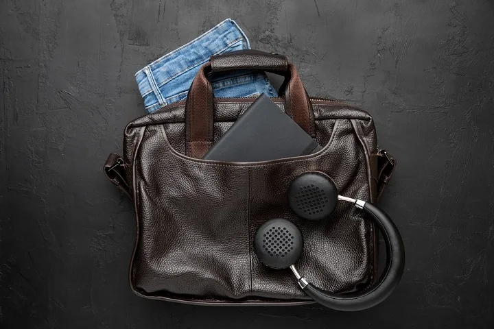 Exploring The Newest Trends In Traveling Bags